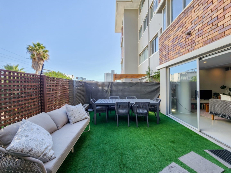 2 Bedroom Property for Sale in Sea Point Western Cape